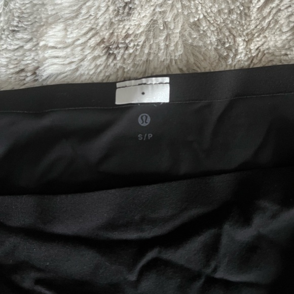 Lululemon High waist Thongs (3) - Picture 4 of 4